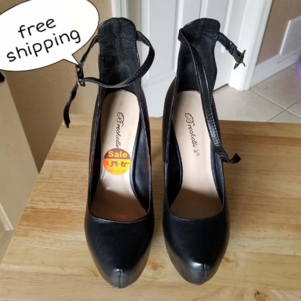 Black heels never worn